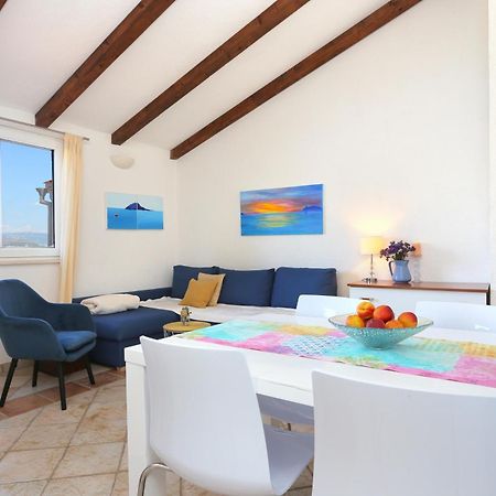 Apartments By The Sea Okrug Donji, Ciovo - 12502 Okrug Gornji Chambre photo