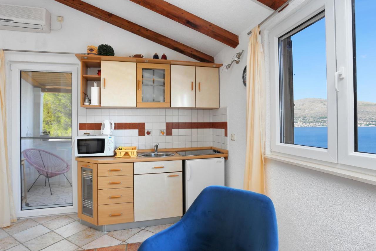 Apartments By The Sea Okrug Donji, Ciovo - 12502 Okrug Gornji Extérieur photo