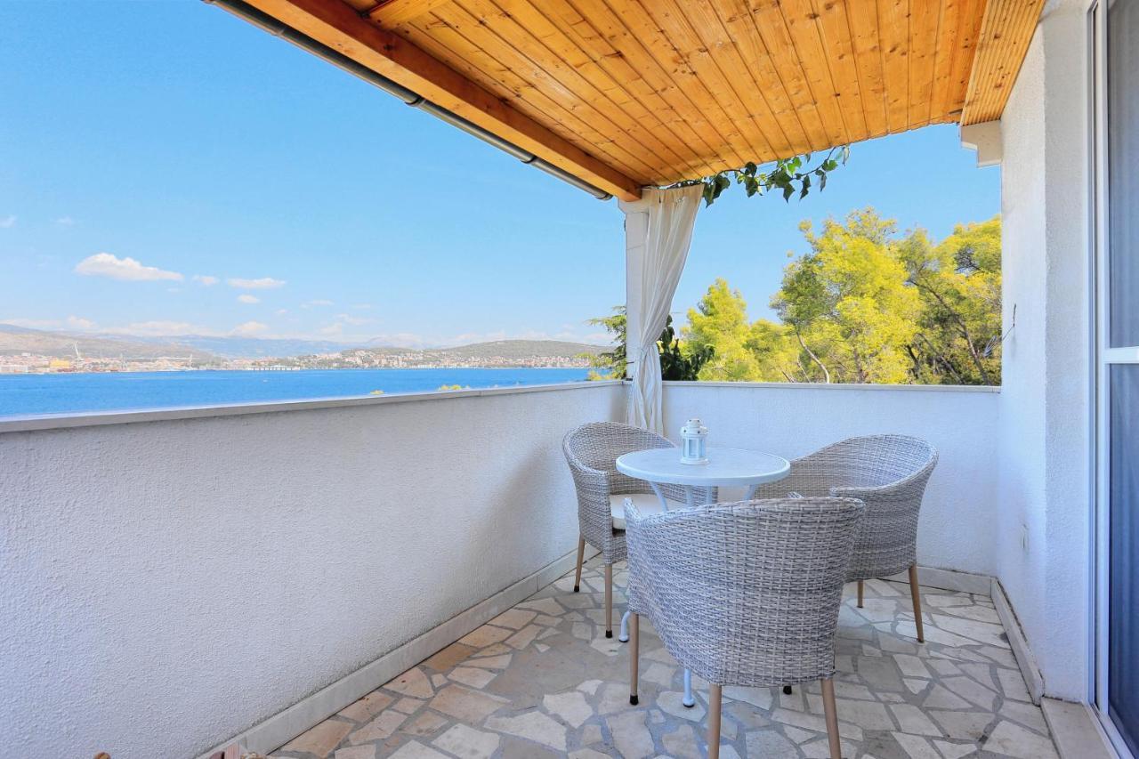 Apartments By The Sea Okrug Donji, Ciovo - 12502 Okrug Gornji Extérieur photo